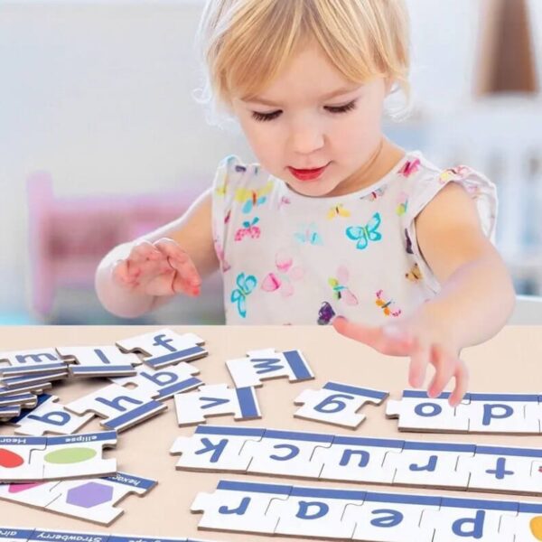 Összeilleszthető betükkel, angol szókirakós, oktató játék - gyerekeknek 3 éves kortól - puzzle
